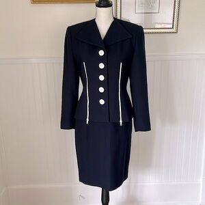 Ilie Wacs Vtg. Skirt Suit Navy Woven w White Zipper and Buttons Detail. Like New